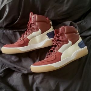 Size 9.5  Brace Mid .Alexander McQueen× Puma